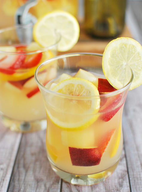 Pineapple lemonade sangria